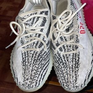Yeezy 350 zebra